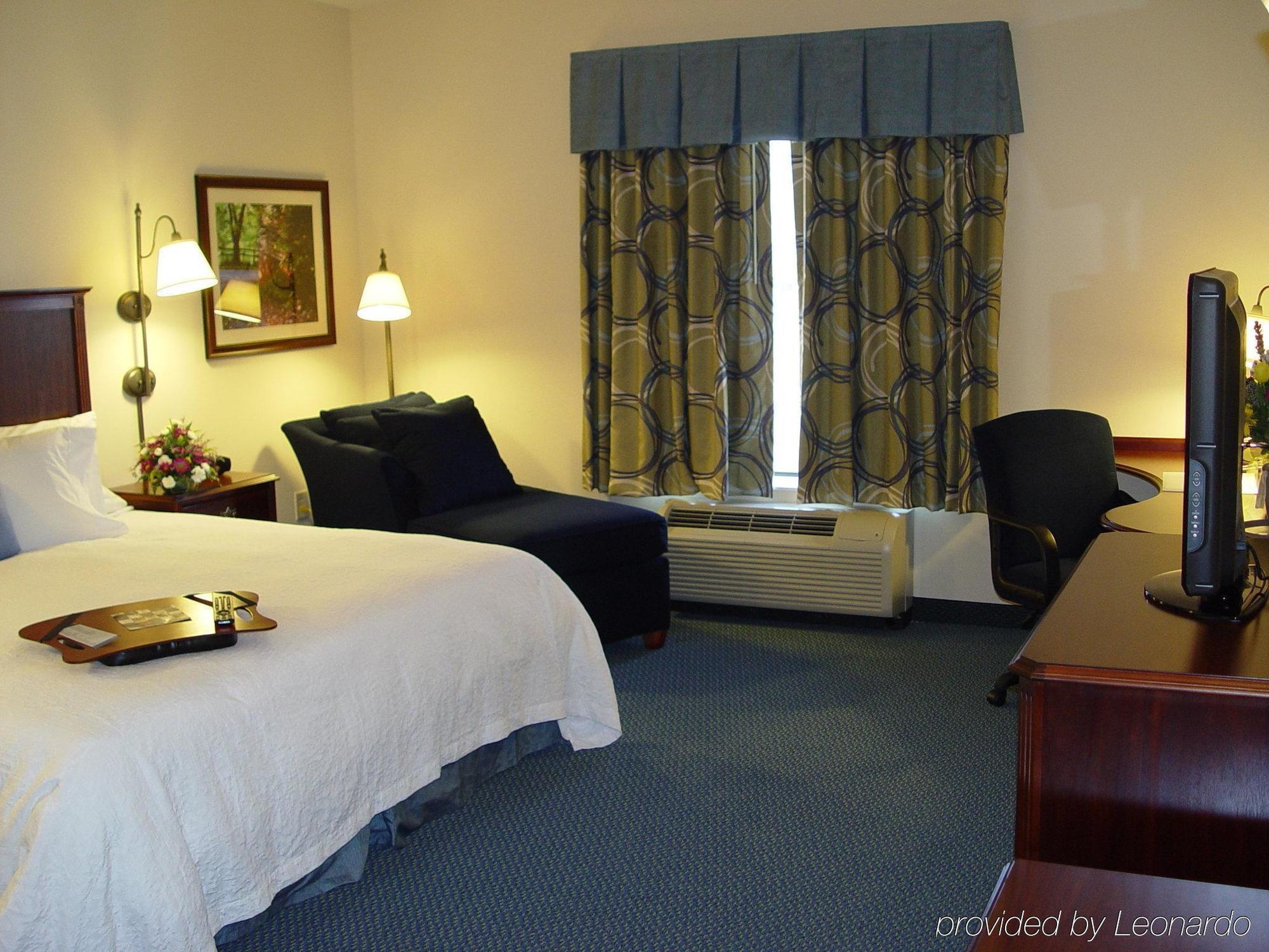Hampton Inn Harrisonburg South Habitación foto